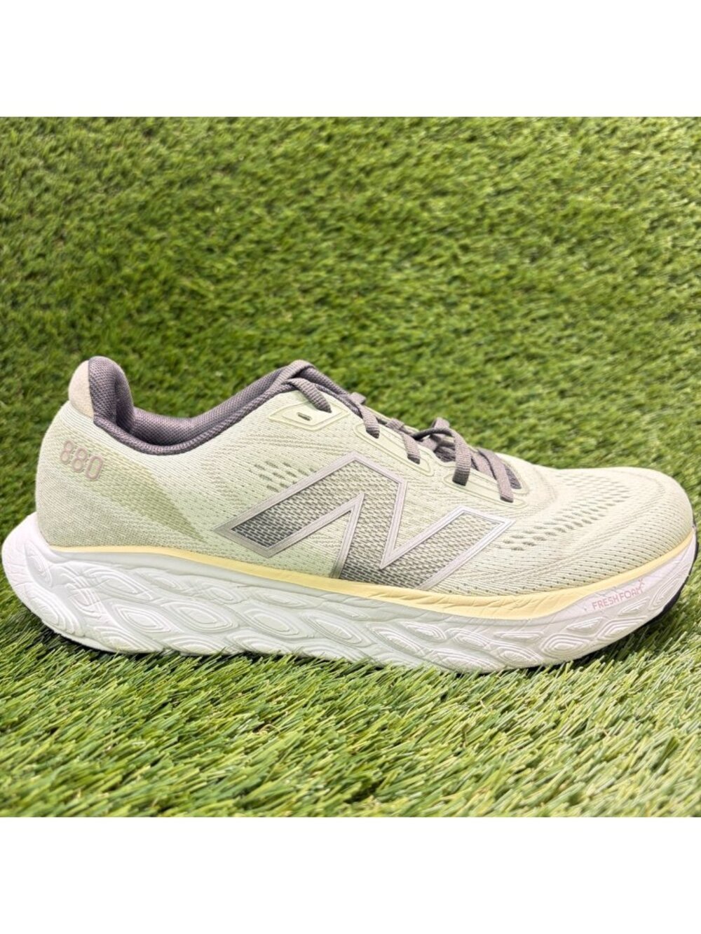 New Balance Fresh Foam X 880v14 Mens Size 9 Womens 10.5 Mint Green Running Shoes